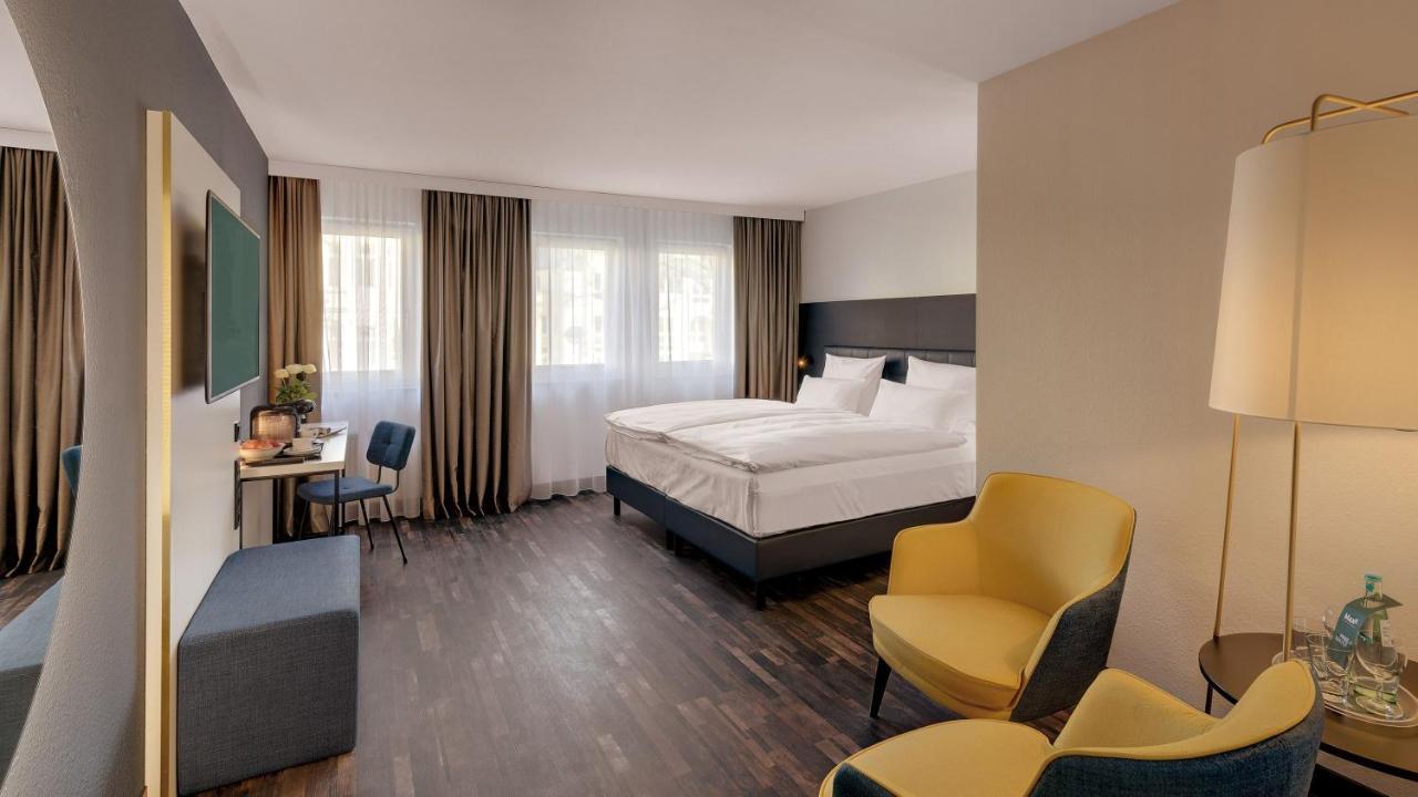 Hotel The Yard باد هونيف ام راين المظهر الخارجي الصورة