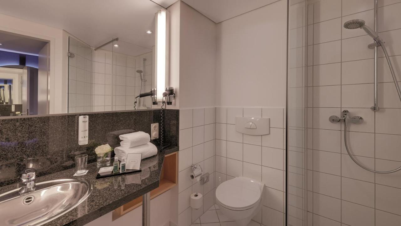 Hotel The Yard باد هونيف ام راين المظهر الخارجي الصورة