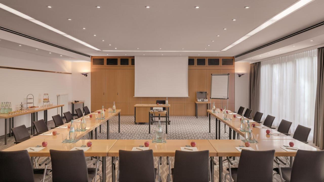 Hotel The Yard باد هونيف ام راين المظهر الخارجي الصورة
