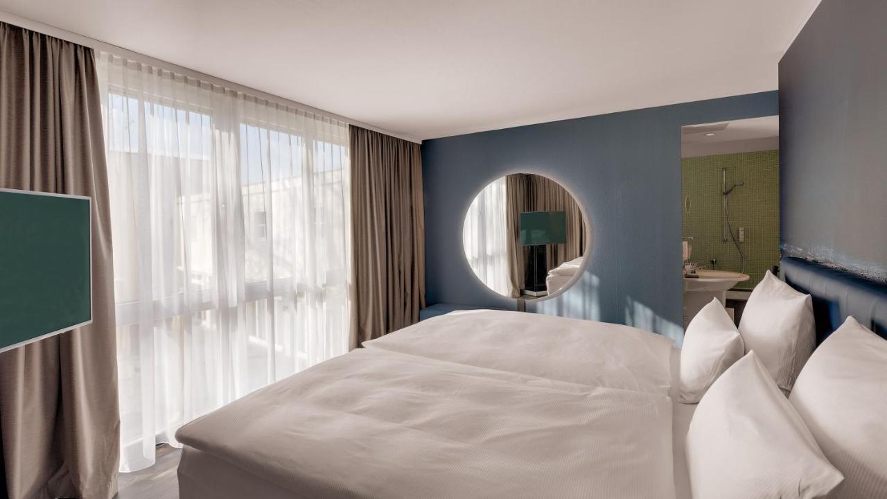 Hotel The Yard باد هونيف ام راين المظهر الخارجي الصورة